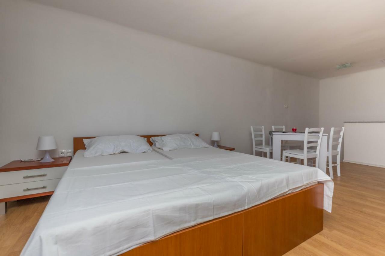 App Cor2 Appartement Selce Buitenkant foto