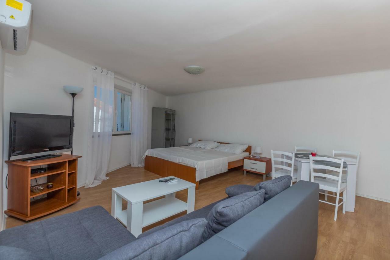 App Cor2 Appartement Selce Buitenkant foto